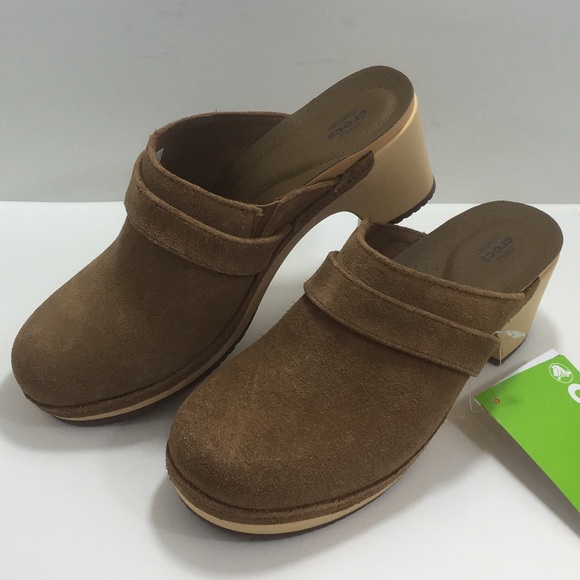 crocs sarah suede clog